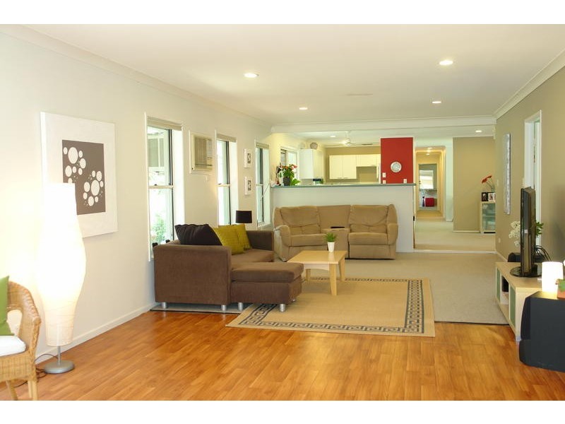 623 Hawkesbury Road, Anstead QLD 4070